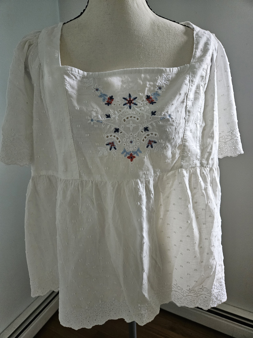 Old Navy White Embroidered Square-Neck Peasant Tunic P373
